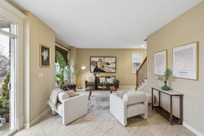 /international/us/4019-139th-street-urbandale-ia-110106255734/