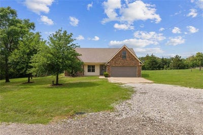 /international/us/525-oak-tree-lane-franklin-tx-110107464892/