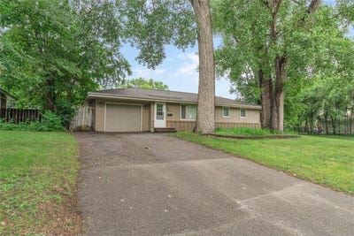 /international/us/5901-6th-street-ne-fridley-mn-110108956852/