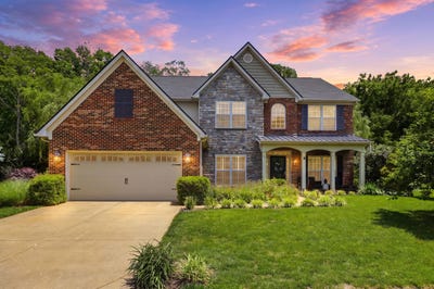 /international/us/121-gleneagles-way-versailles-ky-110108386882/