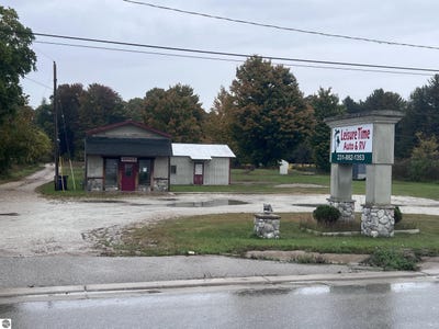 /international/us/2601-benzie-highway-benzonia-mi-110120087199/
