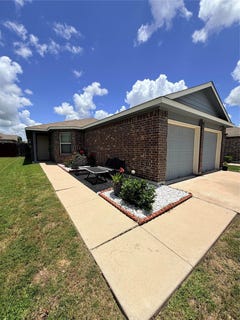 /international/us/13004-tinker-st-manor-tx-110108847880/