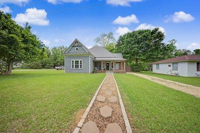 /international/us/517-houston-street-newton-tx-110107456320/