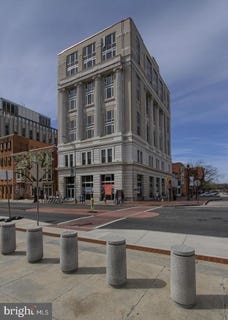 /international/us/231-state-street-harrisburg-pa-110120628665/