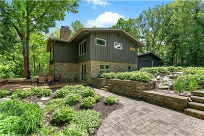 /international/us/4001-huntingdon-drive-minnetonka-mn-110108550156/