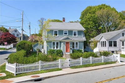 /international/us/58-bliss-road-newport-ri-110108179538/