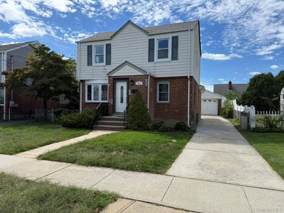 /international/us/375-latham-road-mineola-ny-110110294757/