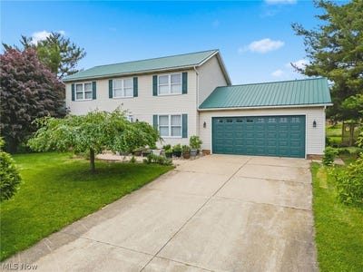 /international/us/4839-manchester-avenue-sw-navarre-oh-110108340603/