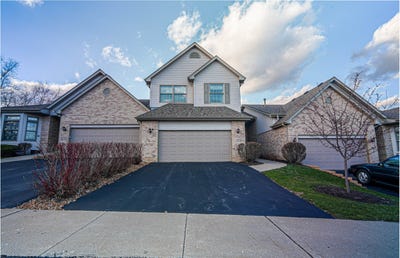 /international/us/8706-trinity-drive-orland-park-il-110106789634/