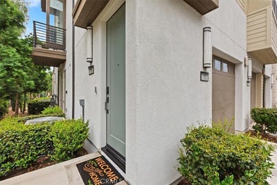 /international/us/11051-luminate-drive-rancho-cucamonga-ca-110100467994/