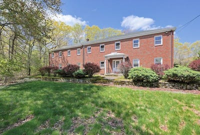/international/us/90-school-street-plainville-ma-110108174500/