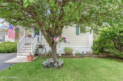 /international/us/25-village-road-morganville-nj-110108018804/