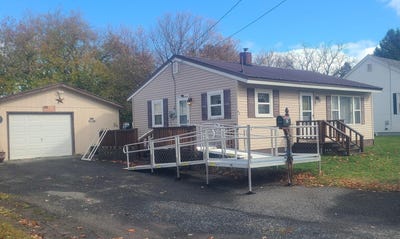 /international/us/62-ward-street-presque-isle-me-110120627357/