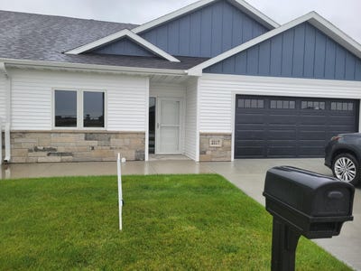 /international/us/2317-38th-street-columbus-ne-110102758715/