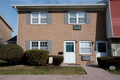 /international/us/18-springwood-drive-north-babylon-ny-110106364371/
