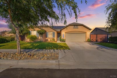 /international/us/1078-geneva-drive-lemoore-ca-110108583411/