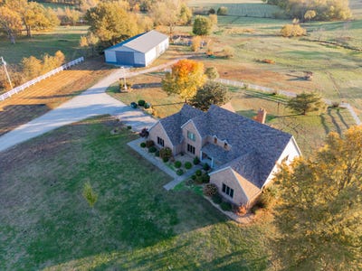 /international/us/14500-e-1450-road-stockton-mo-110097774134/