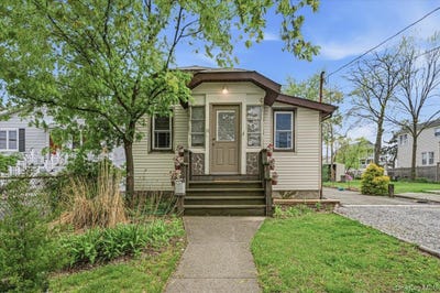 /international/us/111-ray-street-freeport-ny-110107989066/