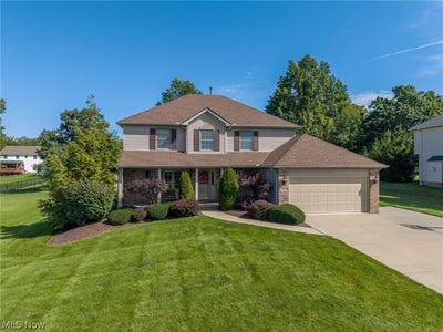 /international/us/6656-willow-lake-drive-north-royalton-oh-110119761155/