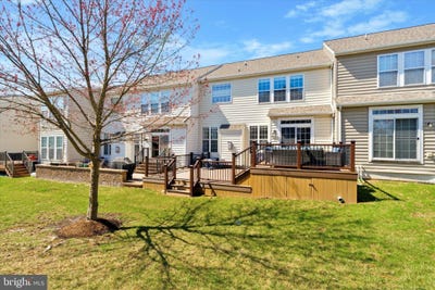 /international/us/62-s-calder-way-phoenixville-pa-110100862590/
