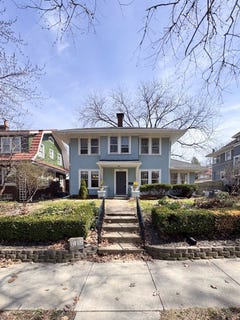 /international/us/1415-n-clinton-boulevard-bloomington-il-110106719742/