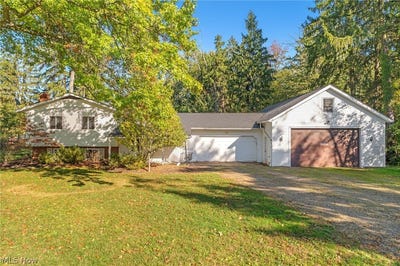 /international/us/2527-monica-drive-richfield-oh-110120419868/