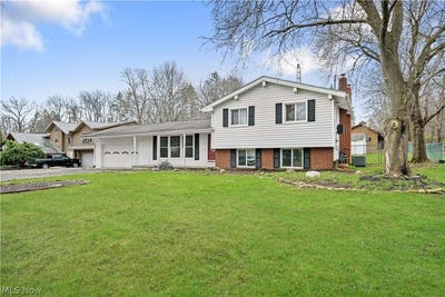 /international/us/2862-byron-drive-north-canton-oh-110107694899/