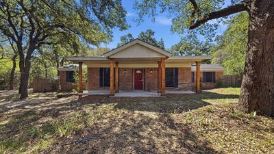 /international/us/1004-lakeview-drive-joshua-tx-110120466828/