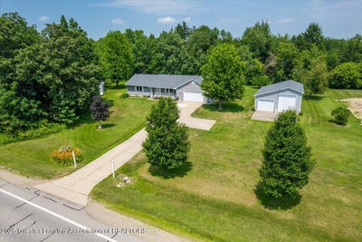 /international/us/10788-n-clinton-trail-sunfield-mi-110101177715/