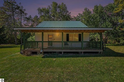 /international/us/8406-clouse-road-south-branch-mi-110119992711/
