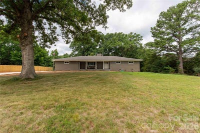 /international/us/1297-potter-road-lancaster-sc-110108934199/
