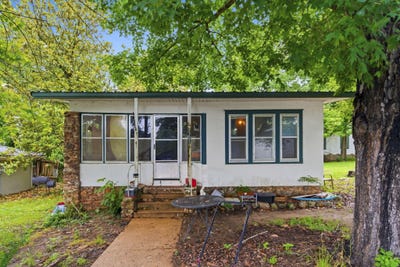 /international/us/141-wildflower-avenue-rockaway-beach-mo-110108932219/