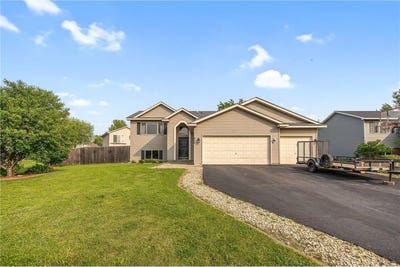 /international/us/932-aspen-lane-montrose-mn-110099991856/