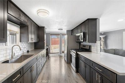 /international/us/32857-valley-view-avenue-lake-elsinore-ca-110084389305/
