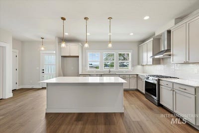 /international/us/142-n-edgewood-ln-eagle-id-110108380103/