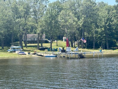 /international/us/143-patten-pond-road-surry-me-110107630327/