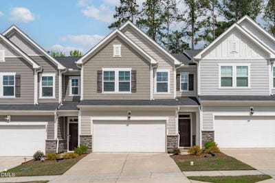 /international/us/1818-porch-swing-way-apex-nc-110107880625/
