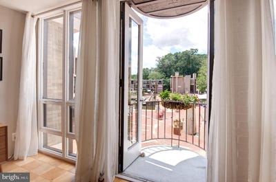 /international/us/1642-chimney-house-rd-reston-va-110100865039/