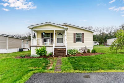 /international/us/66-meadowview-drive-new-bloomfield-pa-110107852399/