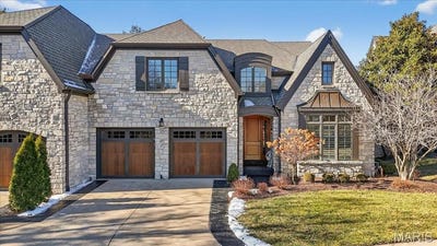 /international/us/27-bonhomme-grove-court-chesterfield-mn-110105310031/