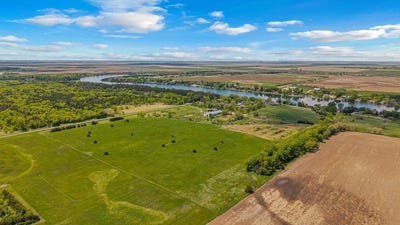 /international/us/37930-127th-street-aberdeen-sd-110105887382/