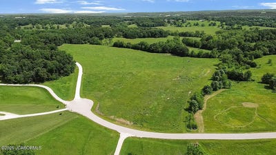 /international/us/peaceful-valley-lane-jefferson-city-mo-110108294948/