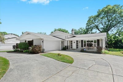 /international/us/18661-middlesex-avenue-lathrup-village-mi-110101007297/