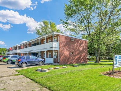 /international/us/1942-county-road-3000n-rantoul-il-110099166910/