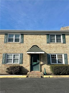 /international/us/909-leisure-square-virginia-beach-va-110105425195/