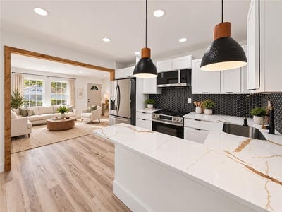 /international/us/1046-cheaves-street-forest-park-ga-110110096946/