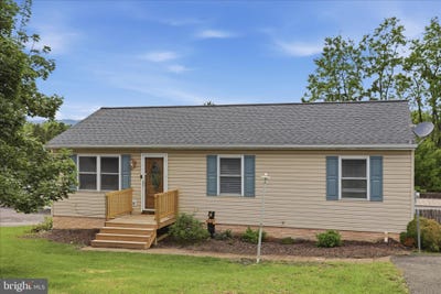 /international/us/126-greenleaf-road-strasburg-va-110108392778/