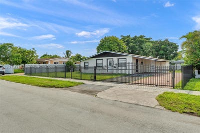 /international/us/20060-nw-14th-ct-miami-gardens-fl-110110172562/