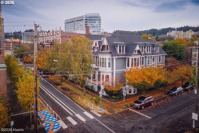 /international/us/133-nw-18th-ave-portland-or-110108507636/