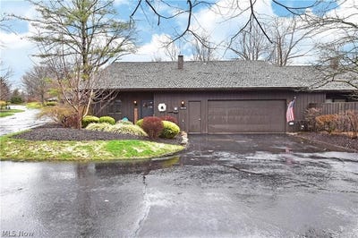 /international/us/455-meadowview-drive-aurora-oh-110108580460/